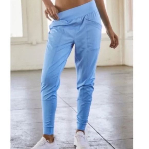 Free People Pants - NET - Free People Movement High Fives Joggers in Periwinkle